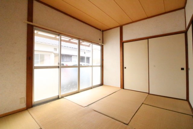 当新田貸家の居間・リビング
