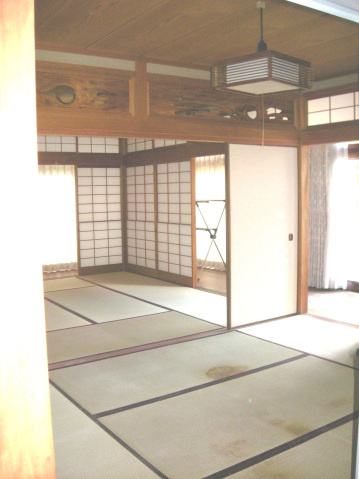 畑鮎借家の居間・リビング