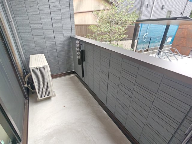 D-avance前田町二丁目のバルコニー