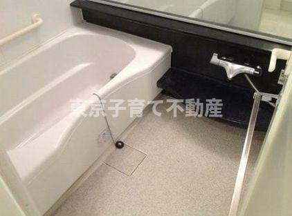 パレステュディオ市谷仲之町の浴室
