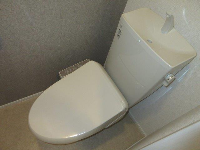 倉敷市安江のアパートのトイレ|ウォシュレット