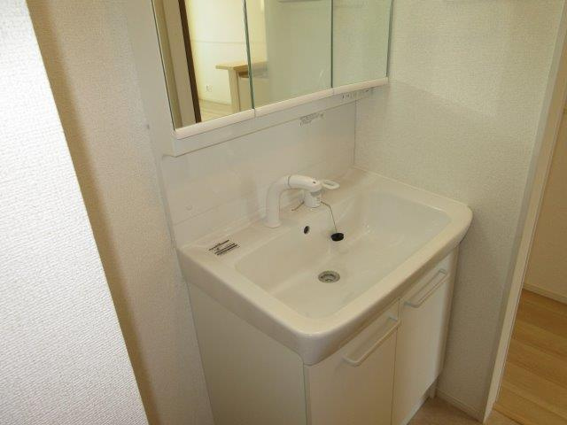 倉敷市安江のアパートの独立洗面台|シャンプードレッサー