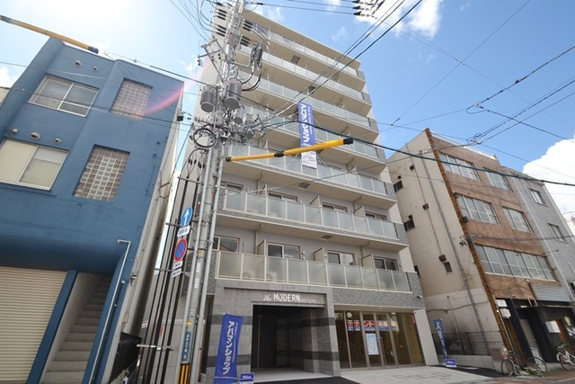 THE MODERN 表町の外観