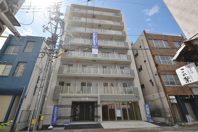 THE MODERN 表町の外観