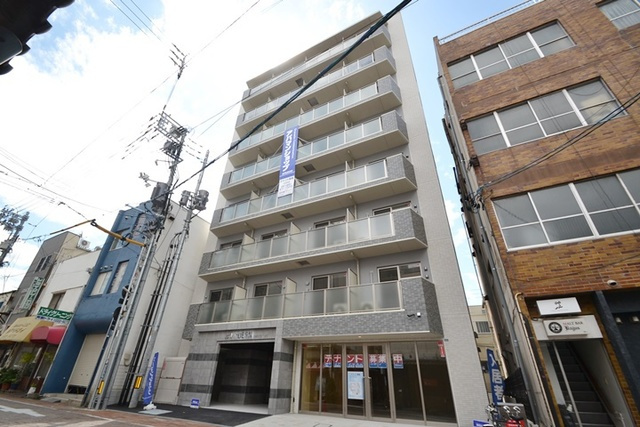 THE MODERN 表町の外観