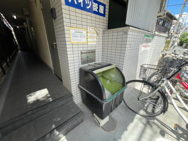 ハイツ菱屋のエントランス