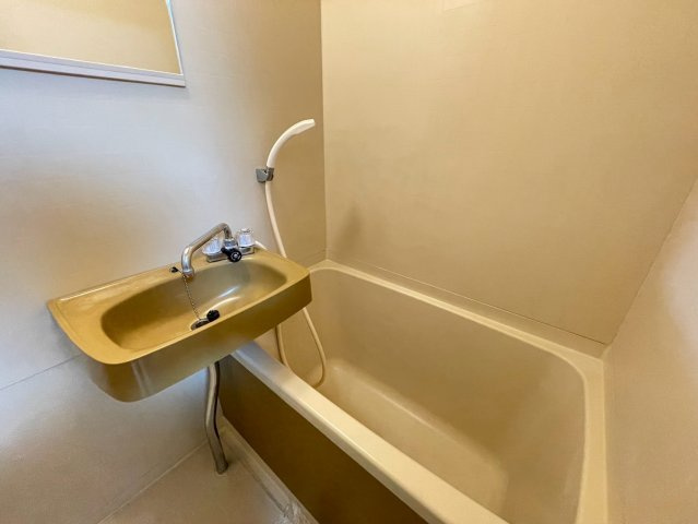 ハイツ菱屋の浴室