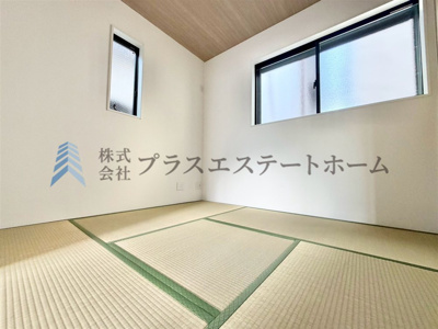 【和室】 | 長田区上池田1丁目Ⅳ　新築戸建 | リビング横にある和室♪お客様が来られた時にも便利です♪