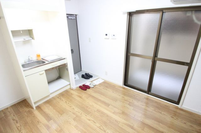 ハイツ菱屋の洋室