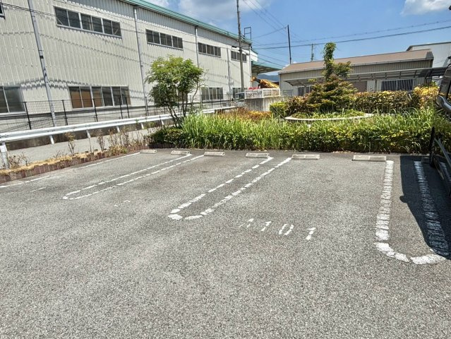 PISO　MARIO A205号室の駐車場