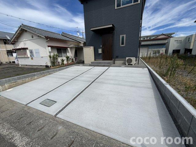西小川戸建借家の駐車場