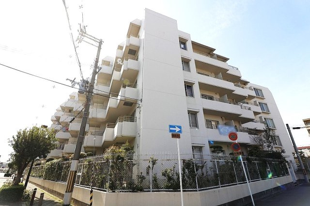 野中北パーク・マンションの外観