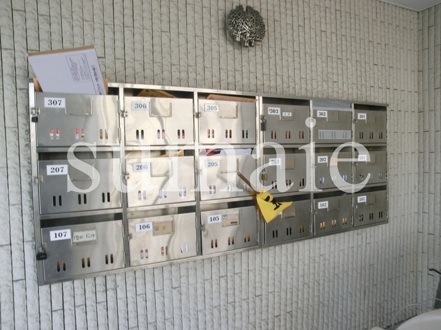 ラヴュー・デ・プラタンのその他共用部分|集合ポストがあります。