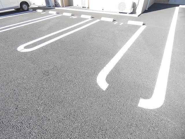 シエル　ブリーズの駐車場|駐車スペースもあります