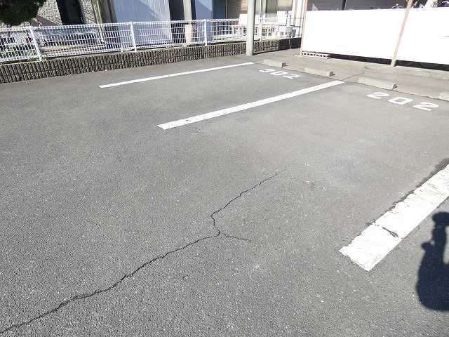 グランジュール　ｋｏｅｉの駐車場|駐車場があります