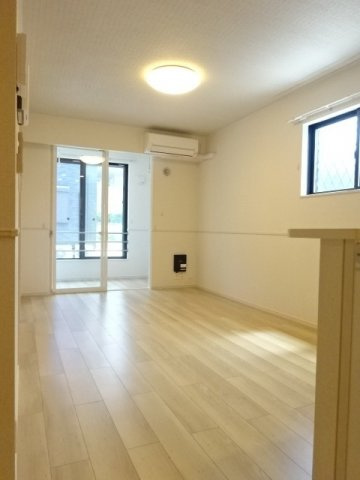 ＭＫハイツ　Ｄの居間・リビング|ゆったり過ごせる居間です