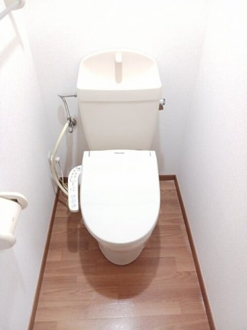 マウントリヴァ２００１のトイレ|コンパクトで使いやすいトイレです