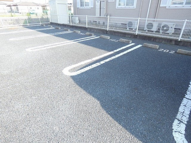 マウントリヴァⅦの駐車場|駐車場に車を止められます