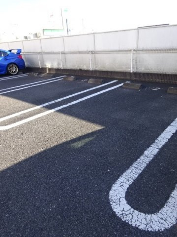 グレイスⅢの駐車場|駐車場完備です