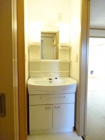 アイオーラⅢの洗面所|忙しい朝には欠かせない洗面所です