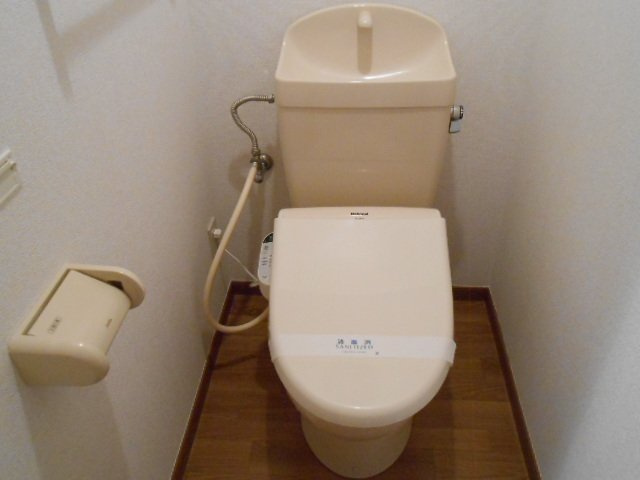 マウントリヴァ２００１のトイレ|清潔感のあるトイレです