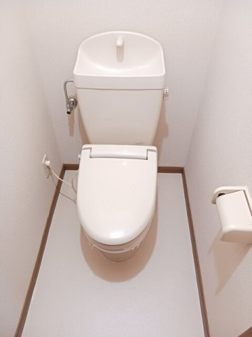 フォンテーヌ・パレスＡのトイレ|ゆったりとした空間のトイレです