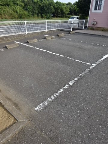 Ｋ・レジデンスⅠの駐車場|カースペースがあります