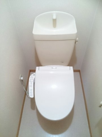 ソフィーシアＡのトイレ|落ち着いた色調のトイレです