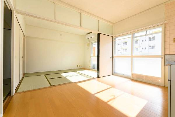 ビレッジハウス建部吉田1号棟の居間・リビング|ビレッジハウスの同一物件・同一タイプの間取りの写真です
