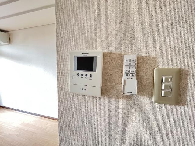 メゾンひまわりの内装|カメラ付インターホン