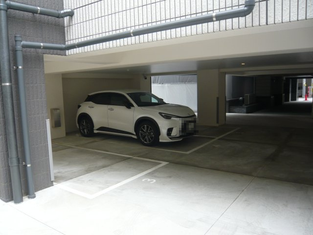 モンテヴェルデ神楽坂弐番館の駐車場|車をお持ちの方に嬉しい駐車場がある物件です