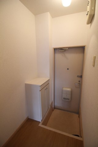 ニューシティレスポワールの玄関