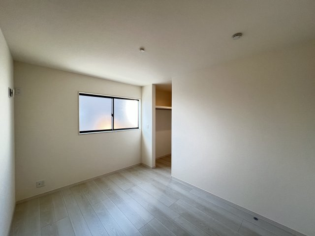 広陵町三吉赤部9期の寝室|落ち着いた色調の寝室です