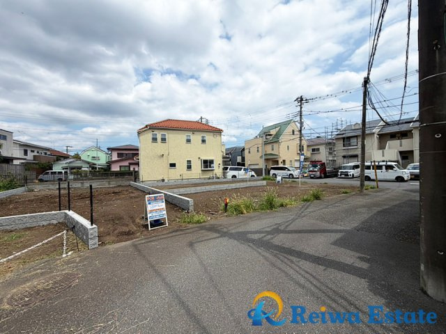 新築戸建　茅ヶ崎市常盤町の前面道路含む現地写真