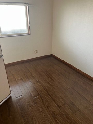 【洋室】 | サンシャイン福泊 | 使い勝手のいい洋室です