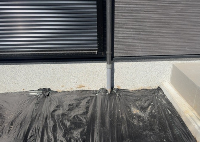 【設備】 | 上壱分方町新築戸建 | 敷地内には、散水栓や立水栓があります。水道水を直接利用できるため、水を運ぶ手間を省くことが出来ます。大量の水を必要とする洗車作業や清掃などに役立ちます。その他設備とあわせて、現地でご確認ください。