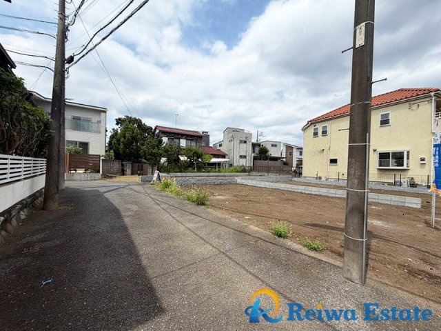 新築戸建　茅ヶ崎市常盤町の前面道路含む現地写真