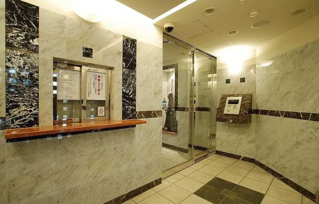 ステージファースト三軒茶屋アジールコートⅡ　ネット無料　外国籍相談　高層階のロビー
