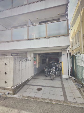 メゾンコーハツのエントランス|毎日通るエントランスはこのようになっています