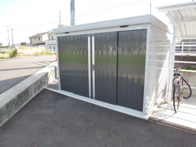 シャンブッシュのその他共用部分|敷地内ゴミステーション