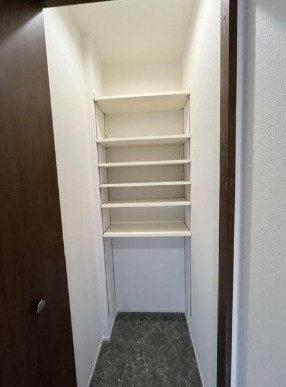 ラシーネ武蔵小山の玄関|専用の収納スペースです