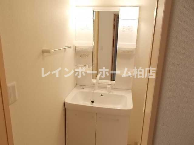 【仲介手数料：50％OFF】対象物件！の洗面所|シャワー付き洗面台です