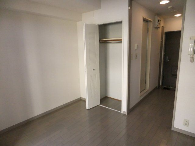 ホ－メストプラザ十日市場の寝室