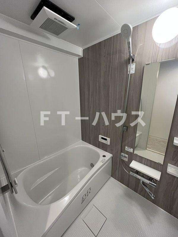 ドゥーエ妙典の浴室