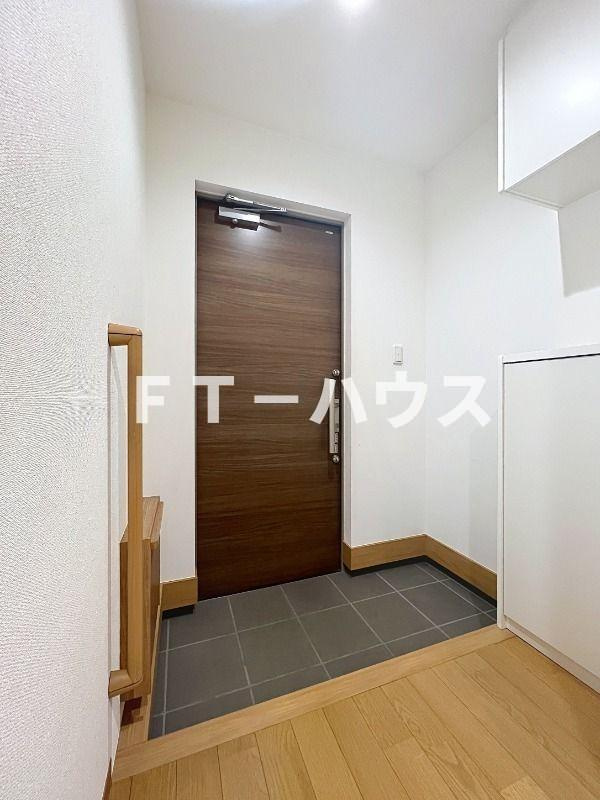 テライオ・コモド　A棟の玄関