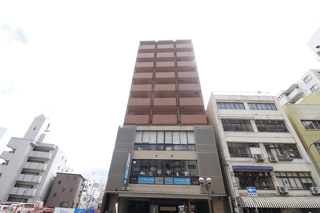 メゾンドール下山手の外観