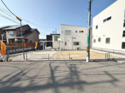 【前面道路含む現地写真】 | 深阪３丁　新築戸建 | 家探しはどうやってするの？から資金のことや住宅ローン、税金や制度のことまで住宅の難しいことをわかりやすく説明いたします♪ 