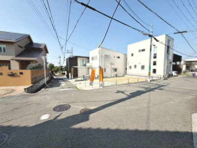 【前面道路含む現地写真】 | 深阪３丁　新築戸建 | ZEH水準省エネ住宅です。詳しくはスタッフにお問い合わせください。