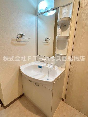 マリアージュ市川の洗面所