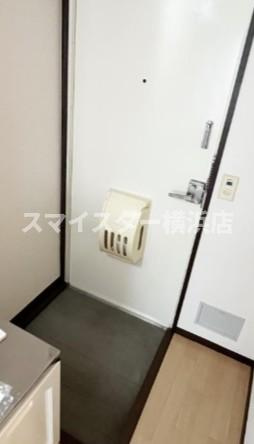 メゾンアリストの玄関